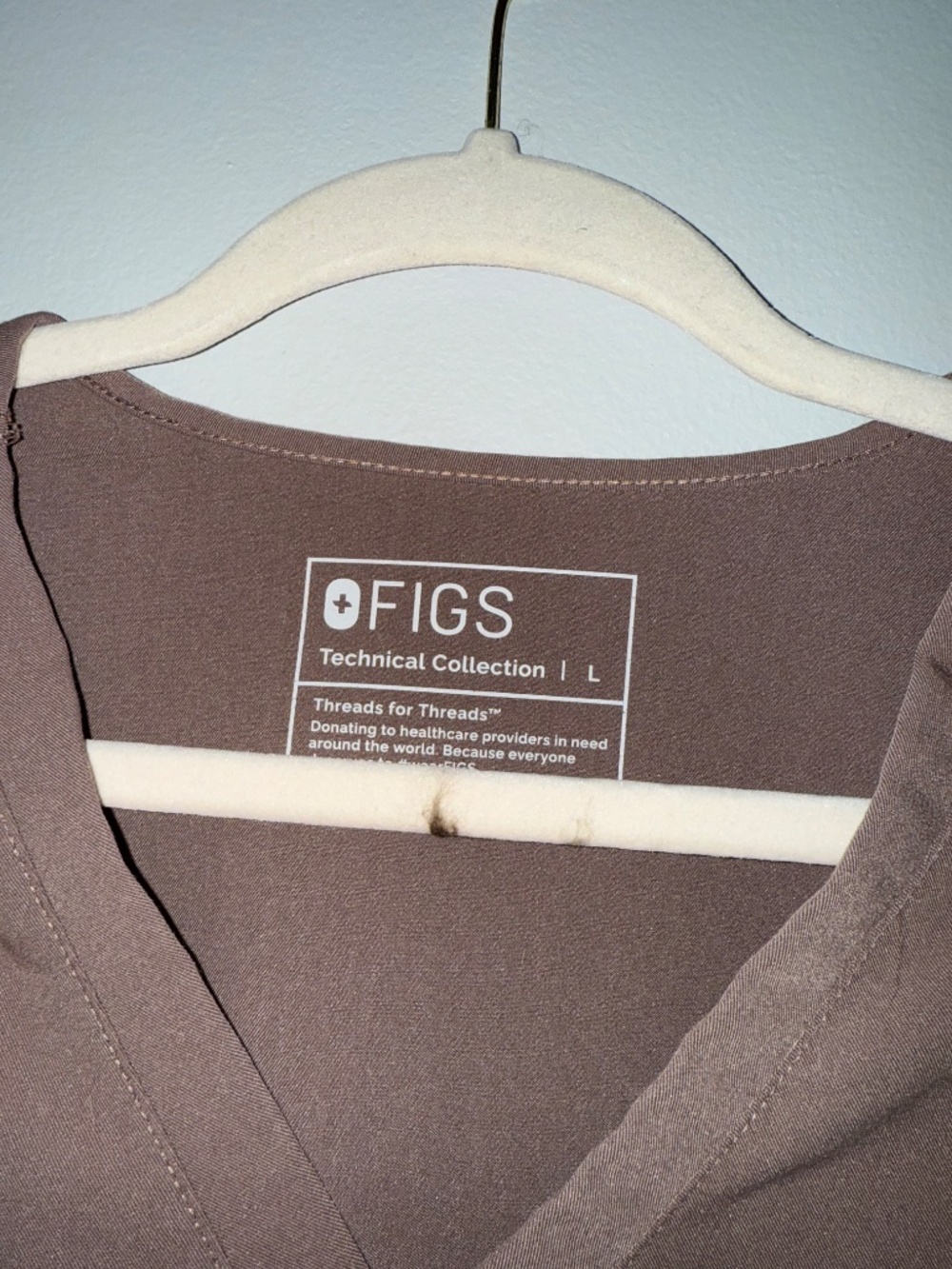 Women’s Large Short Sleeved Scrub Top Taupe - Picture 2 of 2